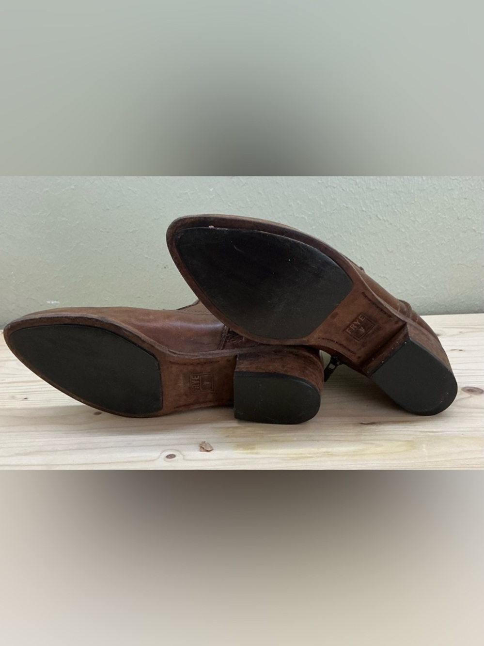 Frye Claire Bootie Side Zipper Size 7M Leather Semi-Pointed Toe Stacked Heel - Picture 6 of 13